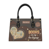 Book Nerd Chic : emportez vos tomes avec nos sacs à main en cuir personnalisés