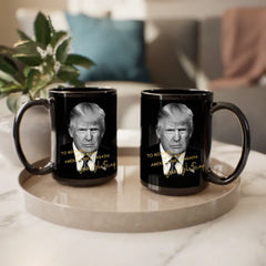 Tasse noire dédicacée par le président Donald Trump