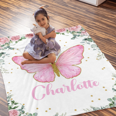 throw-blanket-mockup-featuring-a-little-girl-hugging-a-plushie